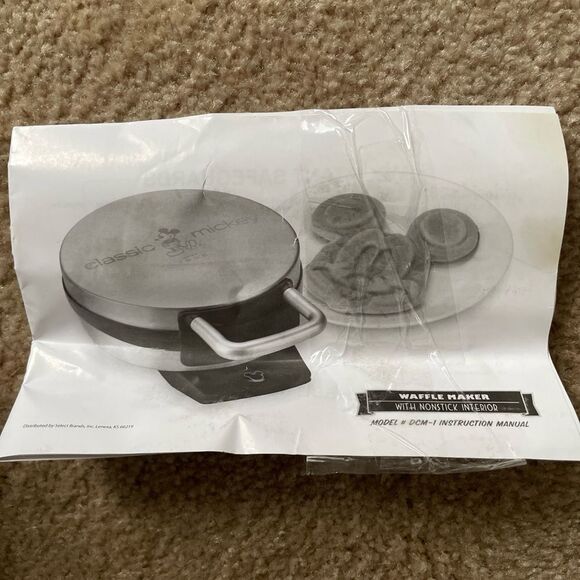Disney Classic Mickey Waffle Maker - Picture 4 of 4